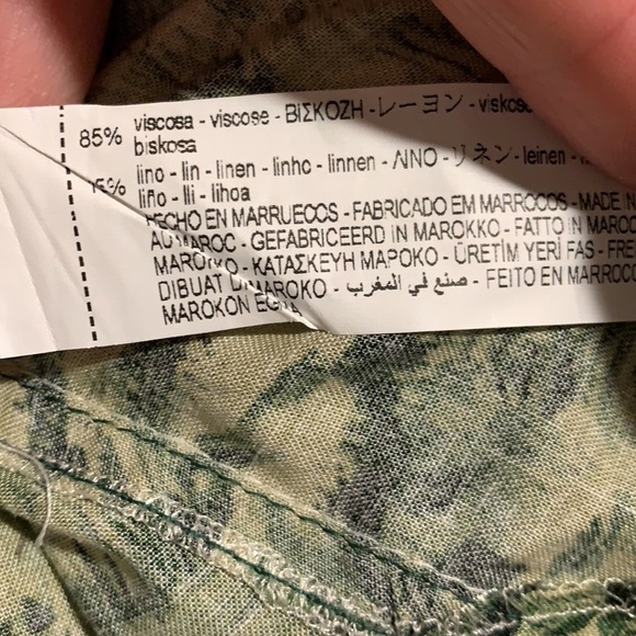 NWT. Zara Printed Wrap-Style Midi Dress. Size XS. - Picture 11 of 12